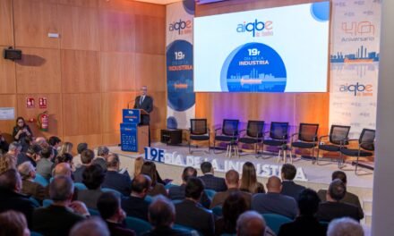 Aiqbe celebra 40 años de «compromiso» con la sociedad onubense en el Día de la Industria en Andalucía
