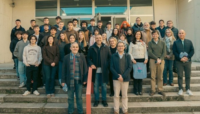 La Universidad de Huelva recibe a alumnos del Grado de Física de Almería