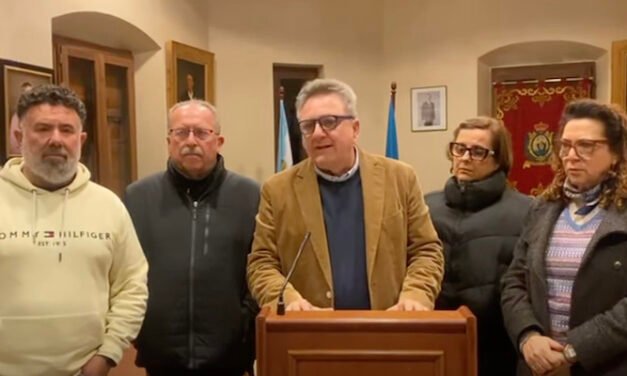 Nerva cierra los parques e instalaciones deportivas