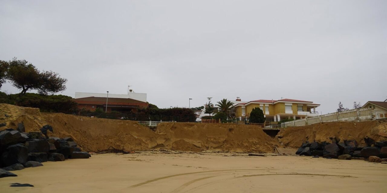 Desalojadas varias familias de Punta Umbría que viven en zonas inundables