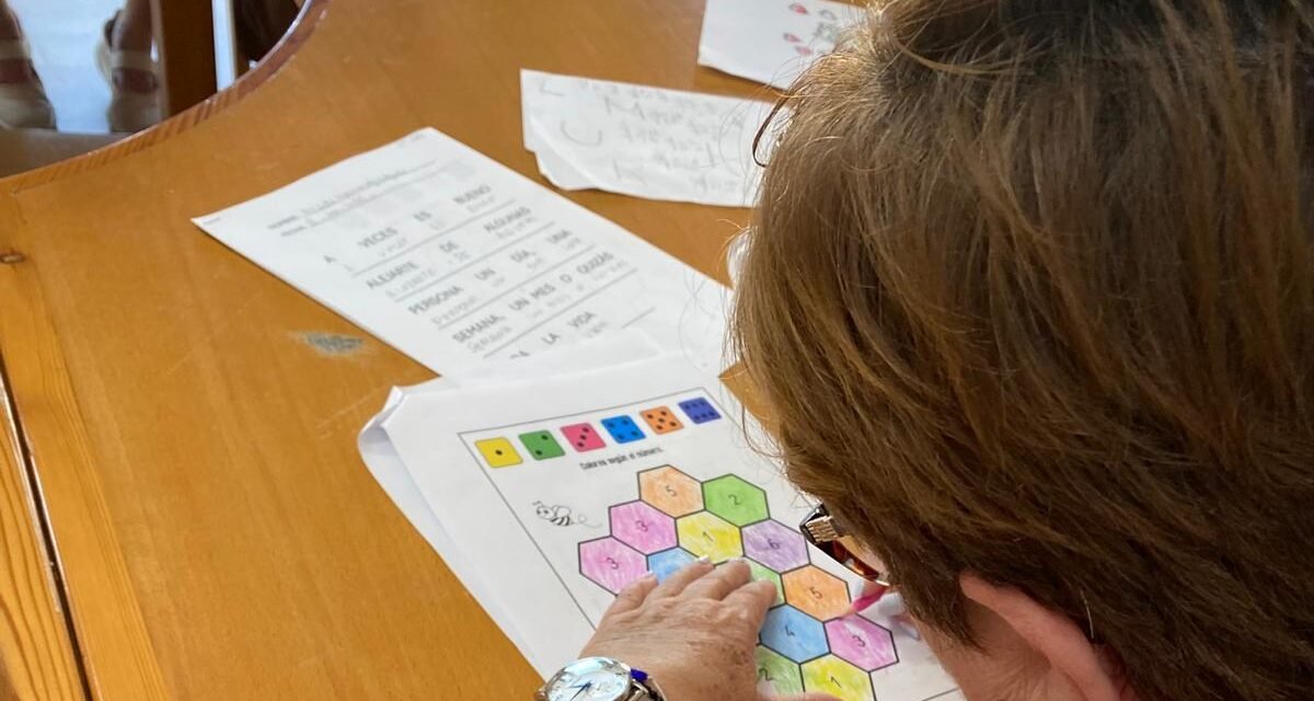 La Junta ayuda a AFA El Campillo en la atención a personas con alzheimer