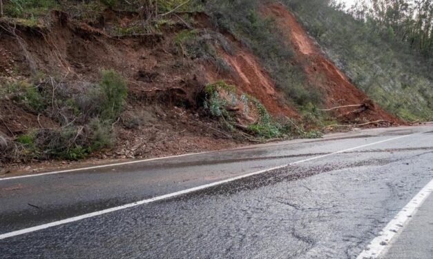 Tres carreteras de la provincia permanecen cortadas por los efectos de la borrasca