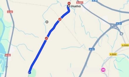Cortada al tráfico la carretera entre Huelva y La Ribera ante la crecida de la marea