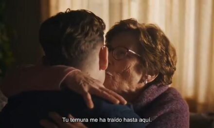 Fermín López y su abuela protagonizan la nueva campaña de Milka