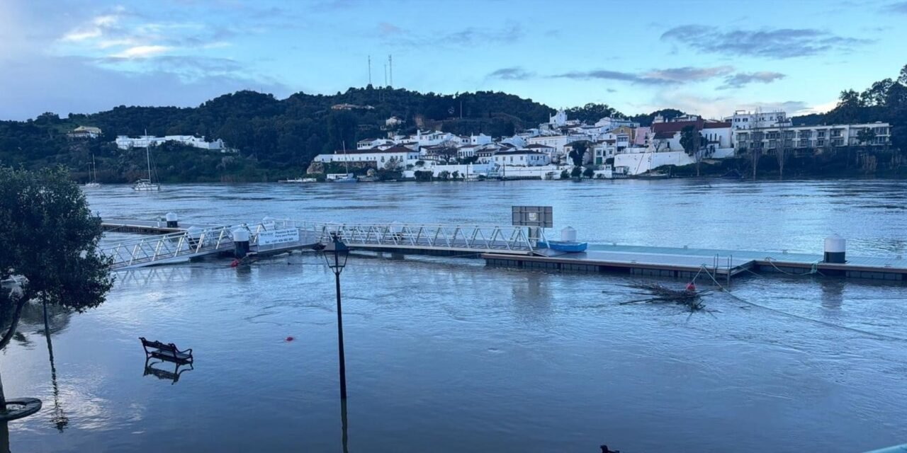 Ayamonte y Sanlúcar se ponen en alerta ante una crecida del Guadiana