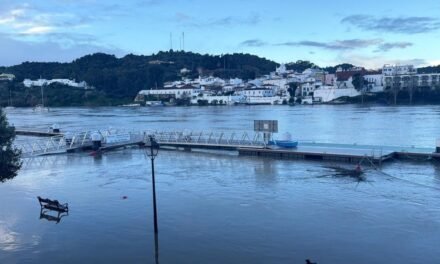 Ayamonte y Sanlúcar se ponen en alerta ante una crecida del Guadiana