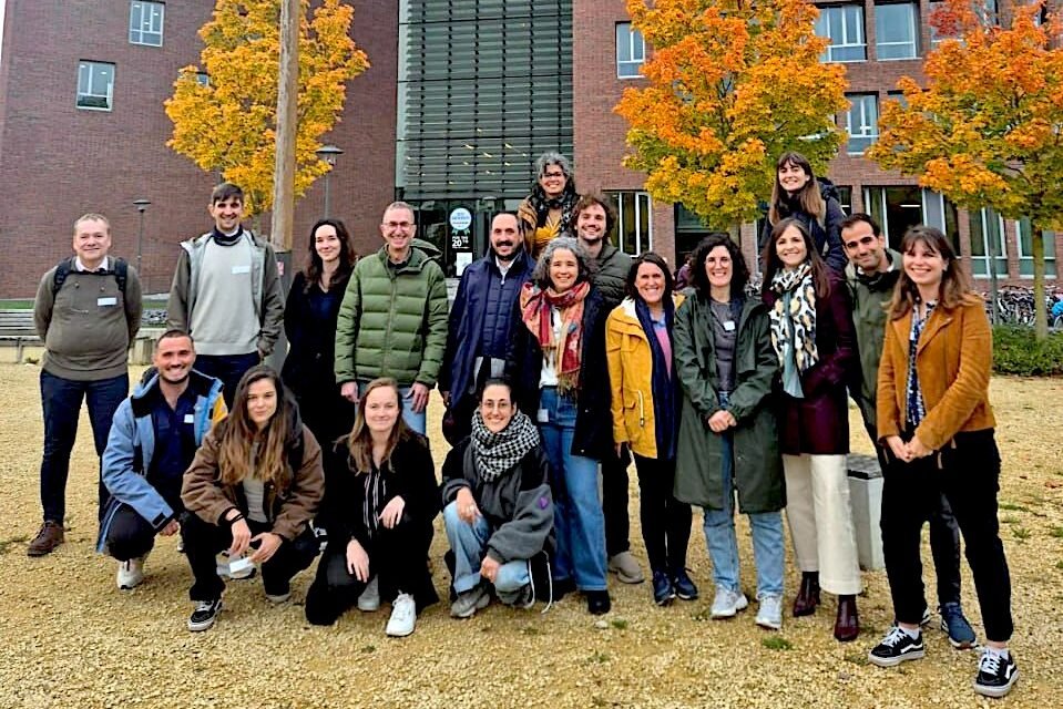 Investigadores de la UHU buscan nuevos compuestos bioactivos en los entornos más extremos del planeta