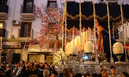 La procesión de la Virgen de los Dolores en imágenes