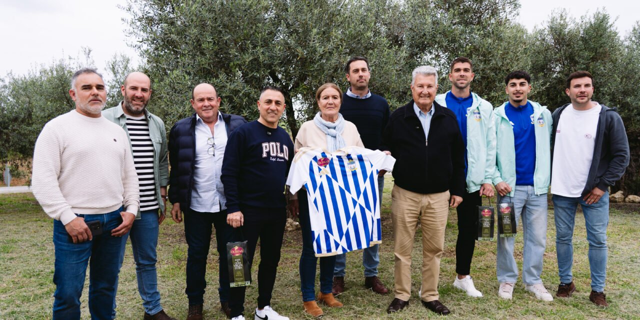 Olibeas y el CD Huelva Fútbol Playa impulsarán el aceite de oliva virgen extra a nivel nacional