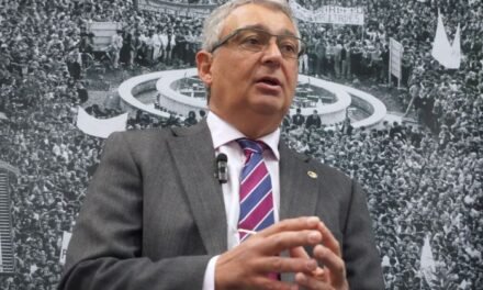 El catedrático Pedro J. Pérez asume la presidencia de la Academia de las Ciencias, Artes y Letras de Huelva