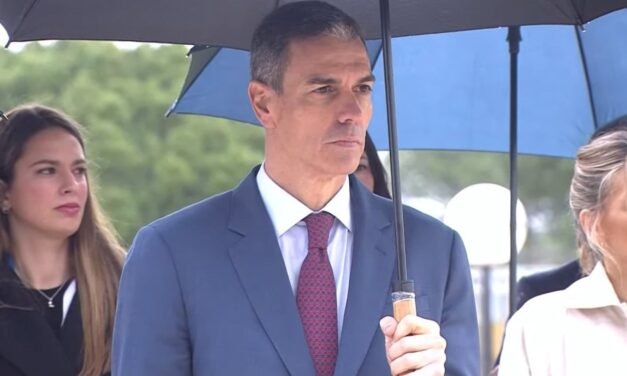 La Cumbre Hispano-Lusa comienza con un homenaje a víctimas de Adamuz