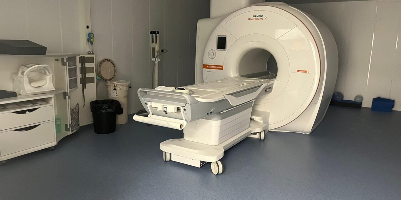 El Hospital de Riotinto amplía la actividad de la Unidad de Resonancia Magnética al fin de semana