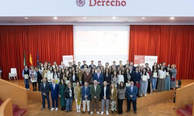 La UHU premia a sus mejores estudiantes