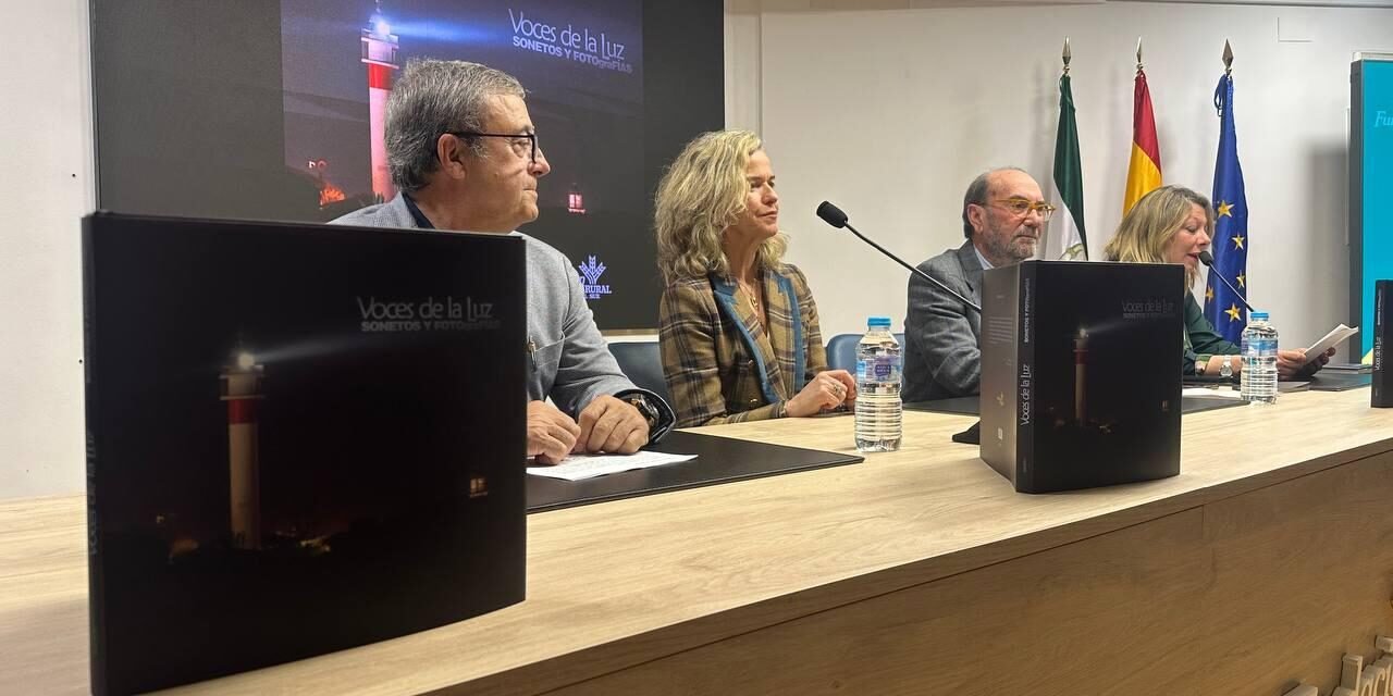 ‘Voces de la luz’ aúna 174 fotografías y sonetos en un diálogo artístico que “rezuma Huelva”