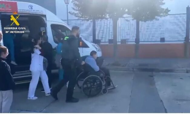 Evacuadas más de 50 personas en una residencia de ancianos de Lepe ante una gran salida de humo