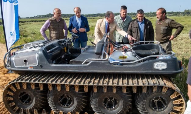 La Diputación intensifica su lucha contra los mosquitos con un vehículo anfibio