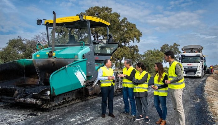 Diputación mejora la carretera entre El Cerro y San Telmo