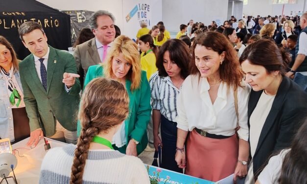 Cerca de 100 centros se dan cita en la II Feria de las Ciencias de Huelva