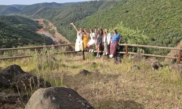 Cinco influencers recorren la Cuenca Minera para mostrar sus encantos turísticos