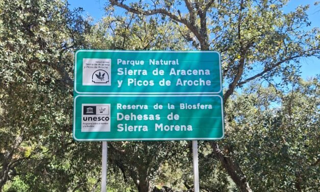 La Diputación instala nueva señalización turística en las carreteras de la Sierra