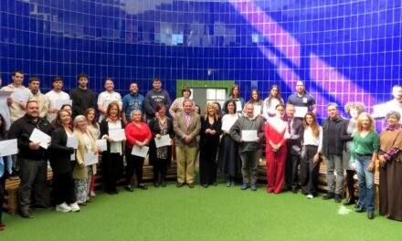 Diplomados 30 alumnos de ‘Huelva H2’ y ‘Ayuda a domicilio’