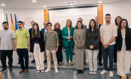 UHU y Aguas de Huelva premian el talento joven que impulsará la transformación social y sostenible de la ciudad