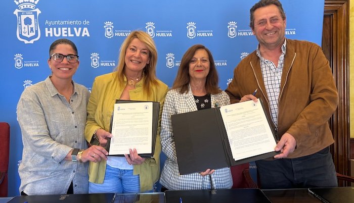 El Ayuntamiento de Huelva reafirma su compromiso con la Asociación de Amas de Casa ‘Virgen de la Cinta’