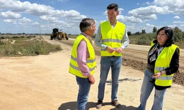Diputación mejora 90 kilómetros de caminos de El Rocío