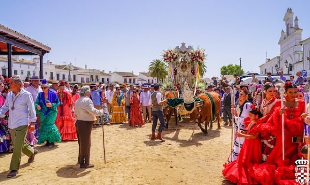 Moguer cumple un año más su promesa de amor a la Virgen del Rocío