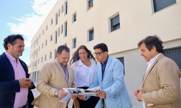 Loles López subraya la apuesta “con hechos” de la Junta por la vivienda pública en Huelva