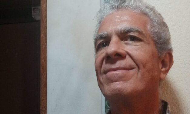 La crítica y la lírica se unen en el 1900 con ‘Queda mucho por pensar’