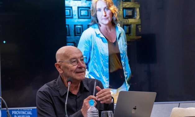 Pablo Juliá pone a María Clauss como «referencia» de la fotografía social y humanitaria