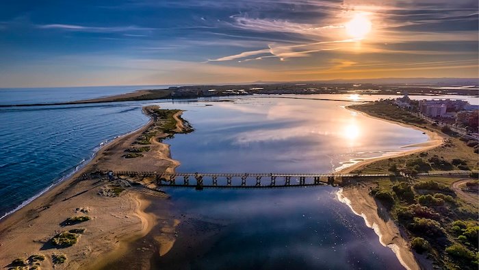 Fallece un joven de Isla Cristina al intentar rescatar a un bañista en la Playa de La Gaviota