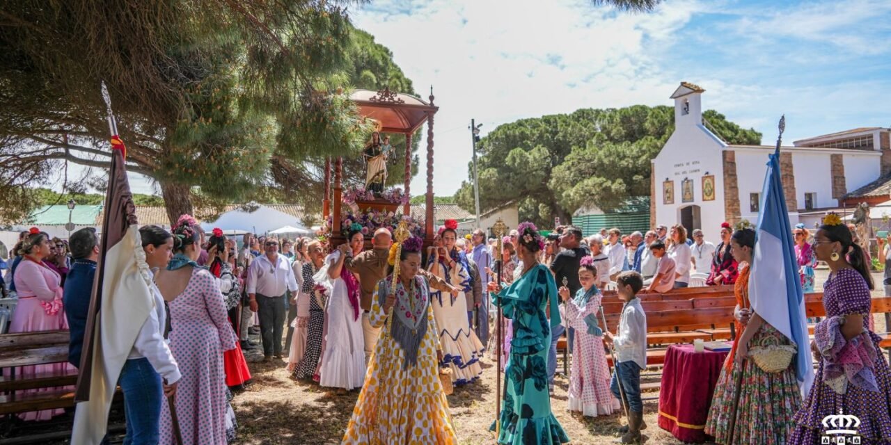 Mazagón vive una multitudinaria romería del Carmen