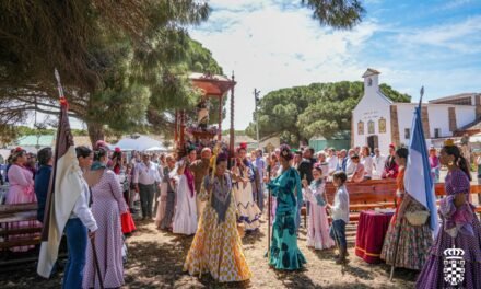 Mazagón vive una multitudinaria romería del Carmen