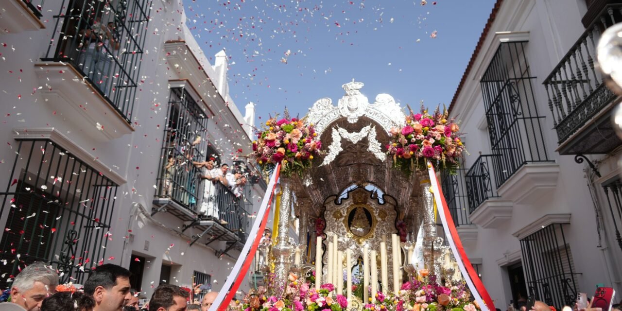Moguer se va al Rocío con la Medalla de Oro de la Ciudad