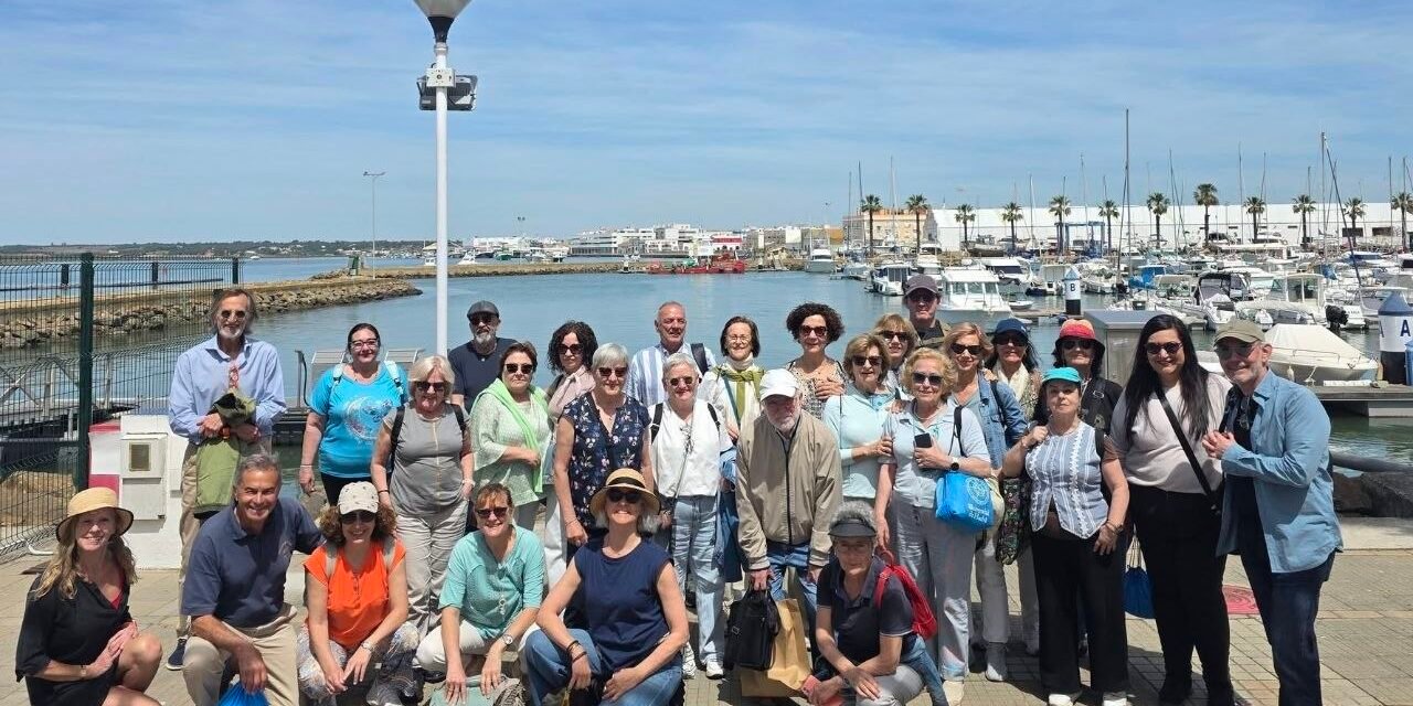 Alumnos de la Universidad de Cantabria conocen de primera mano el Aula de la Experiencia de la UHU