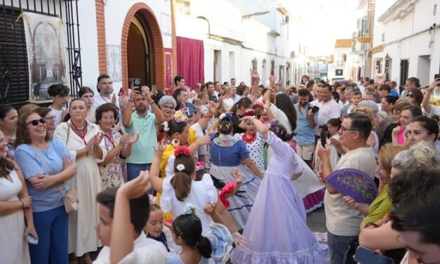 Moguer vive hasta el sábado la celebración de sus Cruces de Mayo