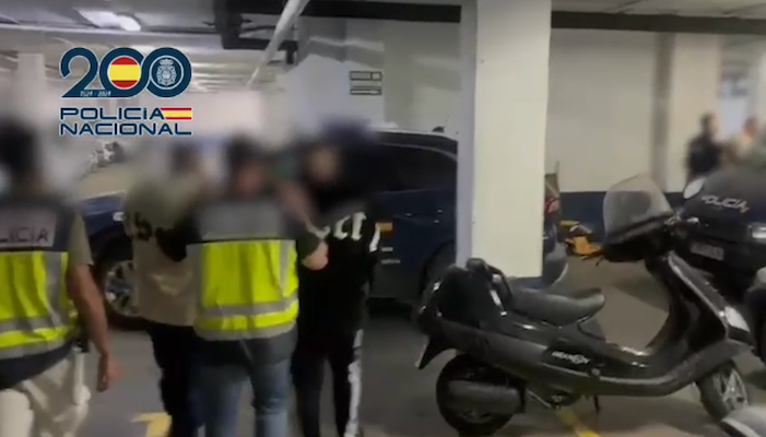 Cinco detenidos en El Torrejón por propinar una paliza a un hombre para que no declarara en un juicio