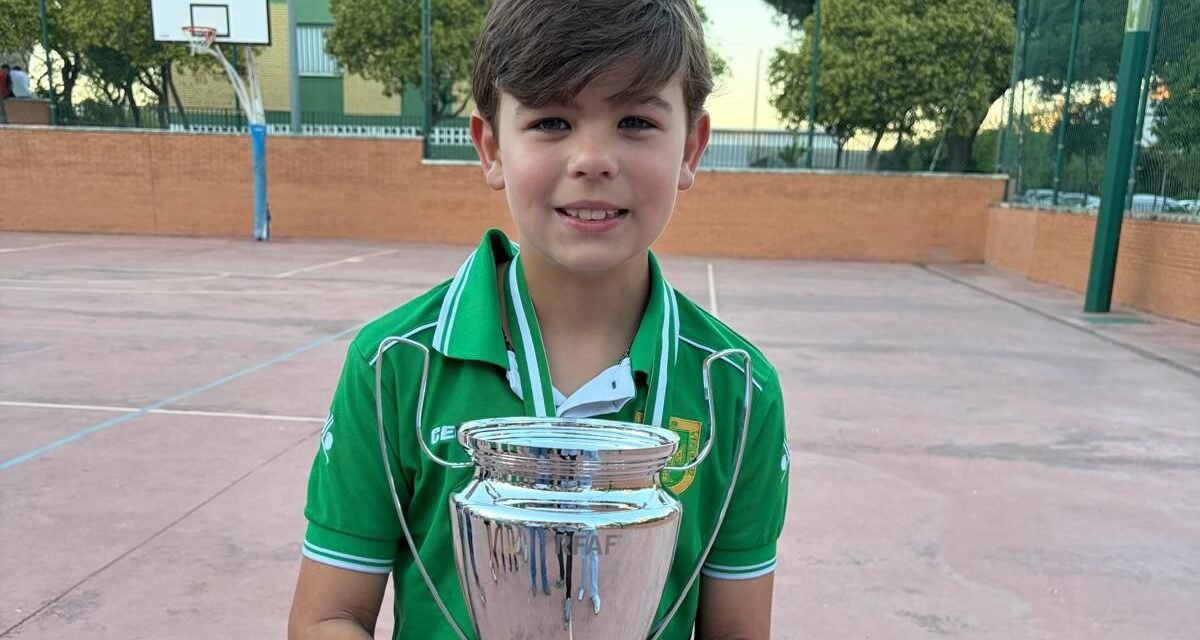 El campillero Martín Romero se proclama campeón de Liga con el Verdeluz