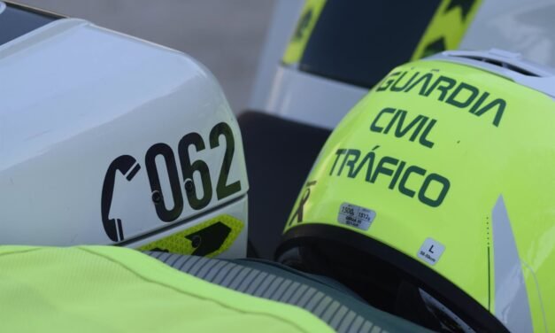 Un fallecido y un herido grave por el choque de cinco vehículos en la A-49