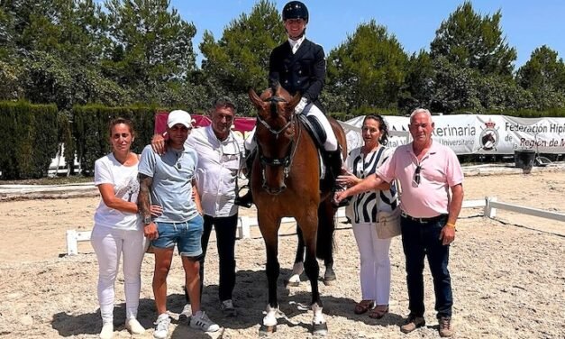 El moguereño Álvaro Cadena, campeón de España de doma clásica