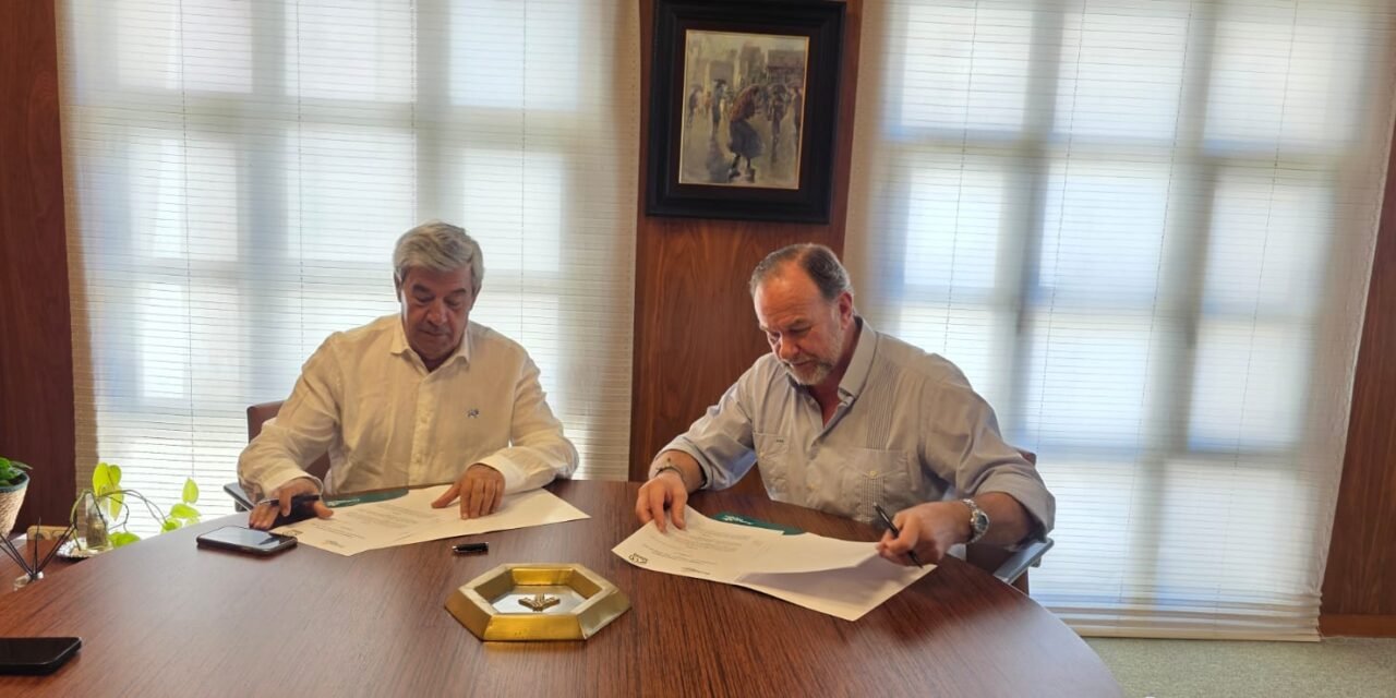 La Fundación Caja Rural del Sur renueva su colaboración con Ovipor