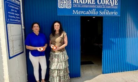 Aguas de Huelva dona embudos solidarios para el reciclaje de aceite usado de Madre Coraje