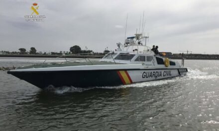 Abren fuego contra guardias civiles al intentar descargar hachís en la ría de Punta Umbría