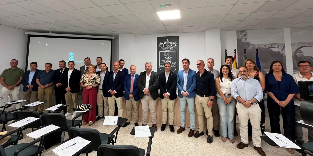 Junta y ayuntamientos colaborarán para aprovechar los beneficios de la actividad minera