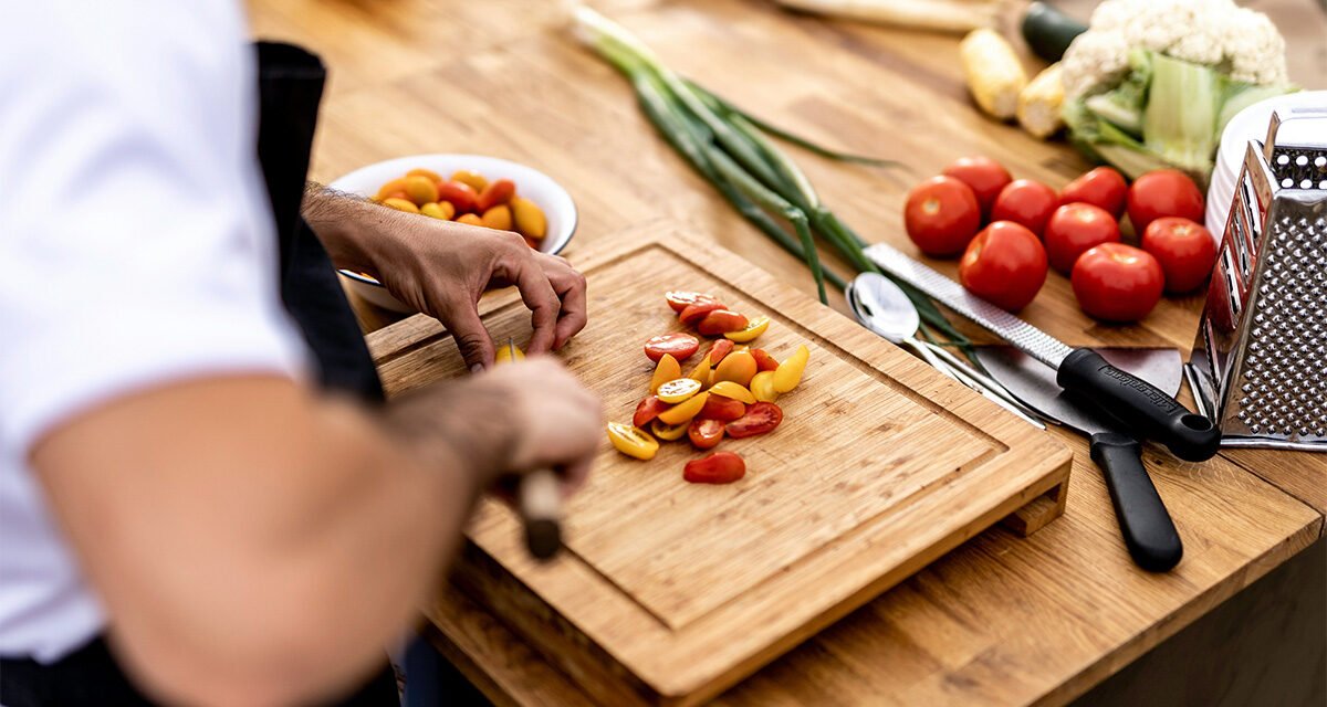 Ofertas de empleo en la Cuenca Minera: buscan conductores, auxiliares de cocina, mozos e ingenieros