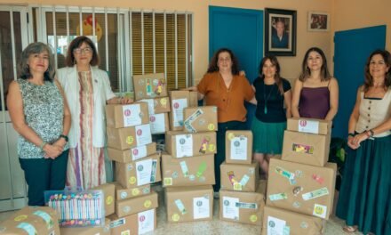 La UHU transforma la solidaridad en material escolar para niños y niñas