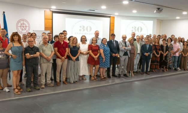 La UHU celebra sus 30 años tendiendo puentes entre investigación y desarrollo social