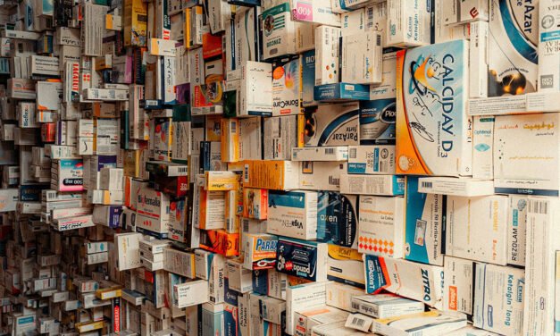 Recolección de medicinas en el Ayuntamiento de Campofrío para el envío urgente a Venezuela